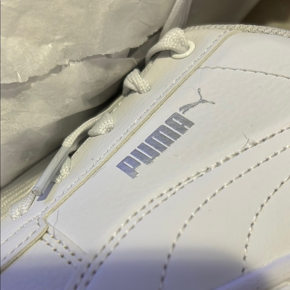 NWT Puma Men's Classic White Caven 2.0 Sneakers - Picture 2 of 8